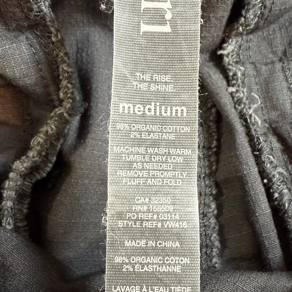 Vuori Rip Stop Pant Size M Wide Leg Cropped Comfort Travel Athleisure VW416 Gray - Picture 13 of 16